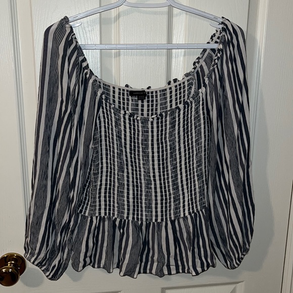 American Eagle Off Shoulder Top - Picture 1 of 2